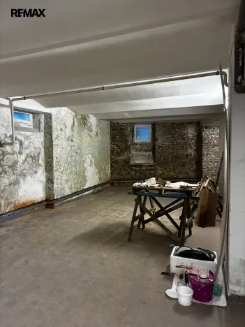 Pronájem skladu, Karlovy Vary, Moravská, 75 m2