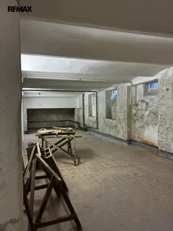 Pronájem skladu, Karlovy Vary, Moravská, 75 m2