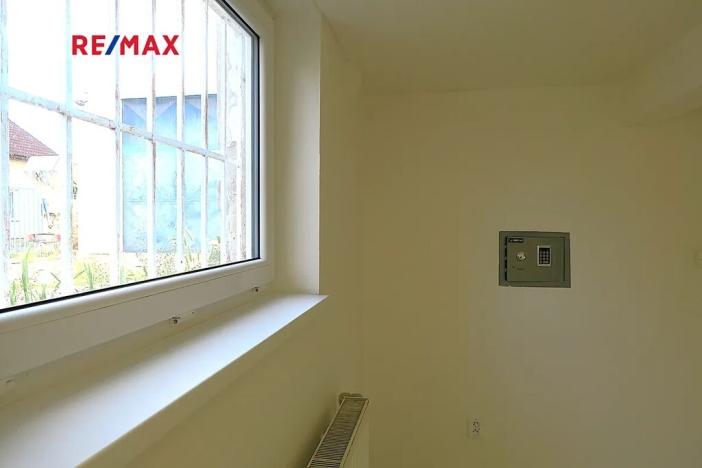 Pronájem obchodního prostoru, Praha - Čimice, Na průhonu, 150 m2