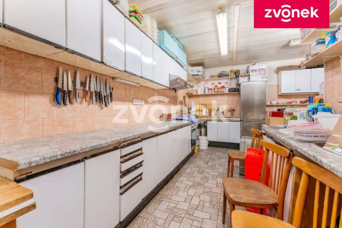 Prodej komerční nemovitosti, Chropyně, Masarykova, 800 m2