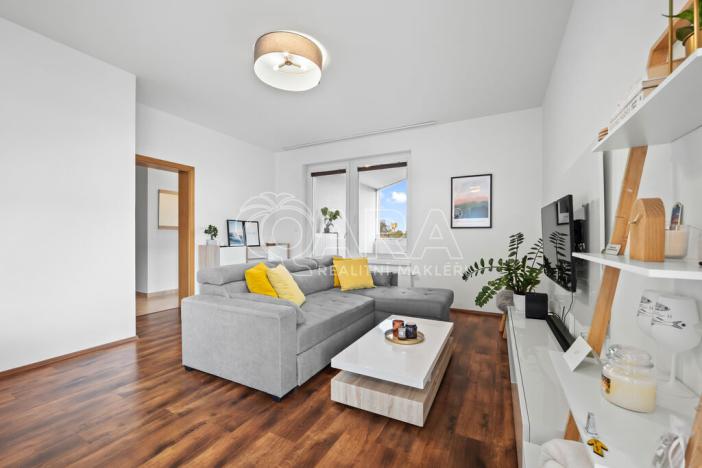 Prodej bytu 2+kk, Praha - Horní Měcholupy, Modenská, 66 m2