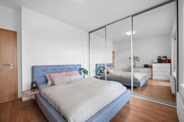 Prodej bytu 2+kk, Praha - Horní Měcholupy, Modenská, 66 m2