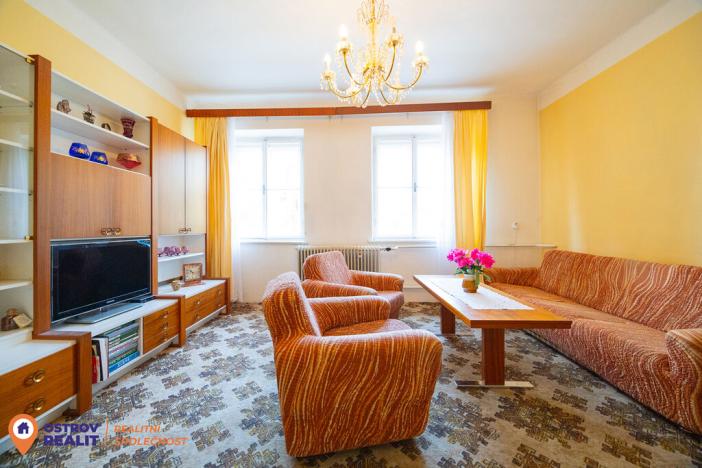 Prodej bytu 4+1, Šumperk, Masarykovo nám., 97 m2