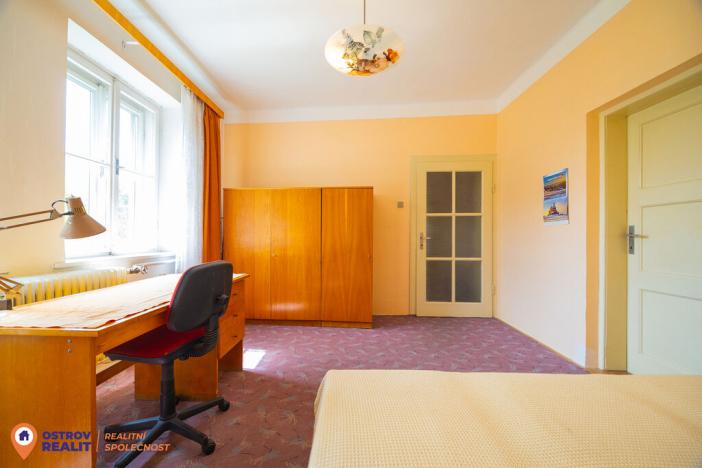 Prodej bytu 4+1, Šumperk, Masarykovo nám., 97 m2