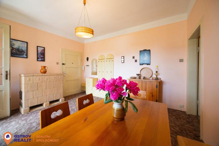 Prodej bytu 4+1, Šumperk, Masarykovo nám., 97 m2