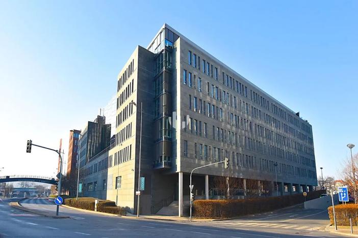 Pronájem kanceláře, Praha - Karlín, Karolinská, 1477 m2