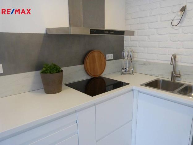 Pronájem bytu 1+kk, Praha, Zdeňky Nyplové, 56 m2