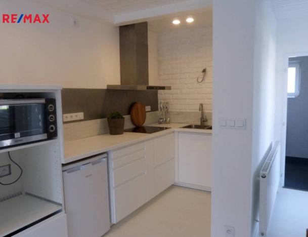 Pronájem bytu 1+kk, Praha, Zdeňky Nyplové, 56 m2