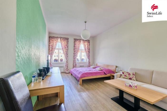 Prodej ubytování, Nové Město nad Metují, Husovo náměstí, 927 m2