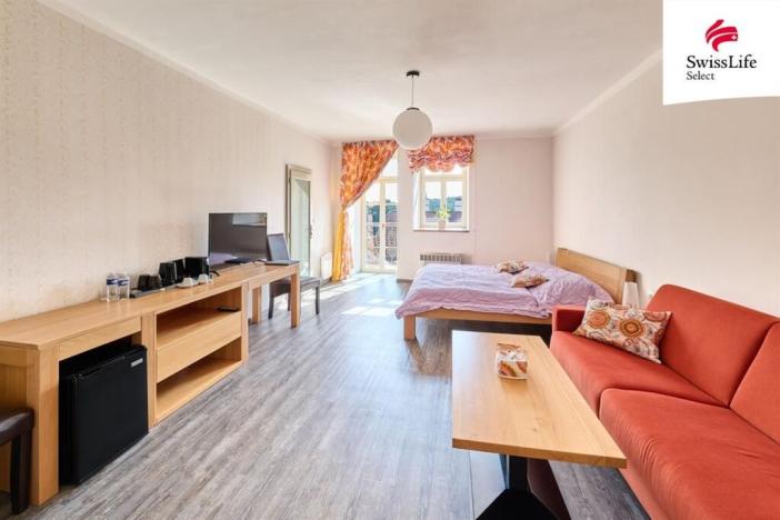 Prodej ubytování, Nové Město nad Metují, Husovo náměstí, 927 m2