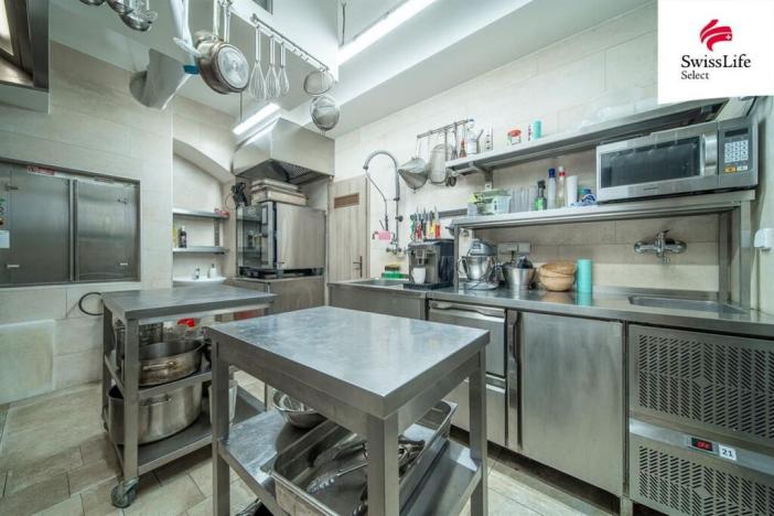 Prodej ubytování, Nové Město nad Metují, Husovo náměstí, 927 m2