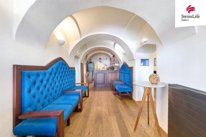 Prodej ubytování, Nové Město nad Metují, Husovo náměstí, 927 m2