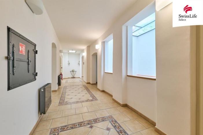 Prodej ubytování, Nové Město nad Metují, Husovo náměstí, 927 m2