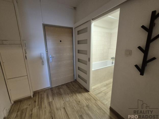 Pronájem bytu 1+kk, Třinec, Lidická, 32 m2