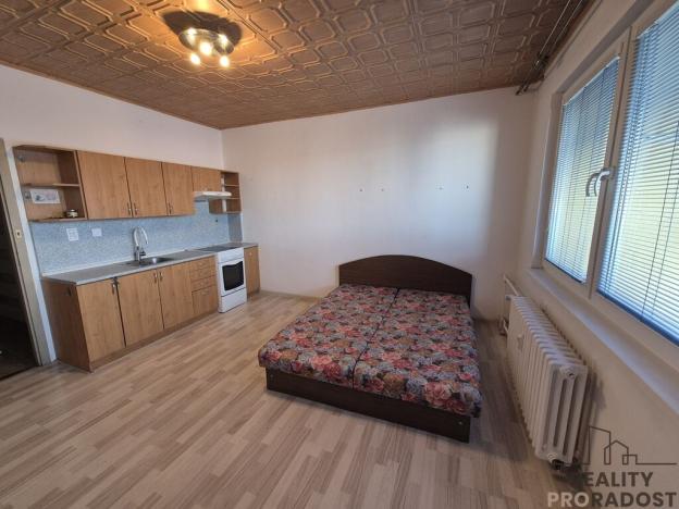Pronájem bytu 1+kk, Třinec, Lidická, 32 m2