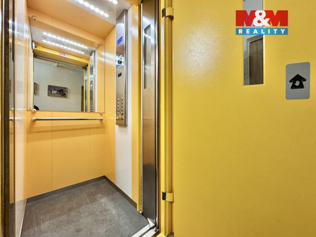 Pronájem bytu 2+1, Chomutov, Palackého, 60 m2