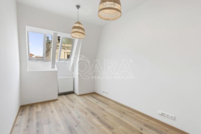 Pronájem bytu 3+1, Praha - Vinohrady, Římská, 74 m2