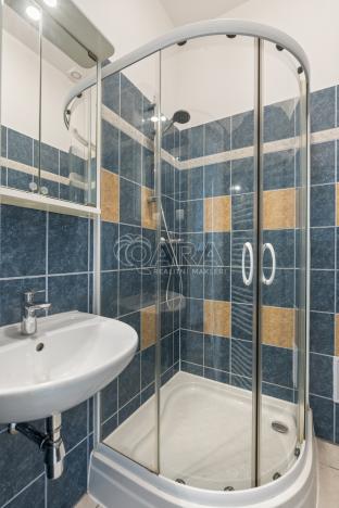 Pronájem bytu 3+1, Praha - Vinohrady, Římská, 74 m2