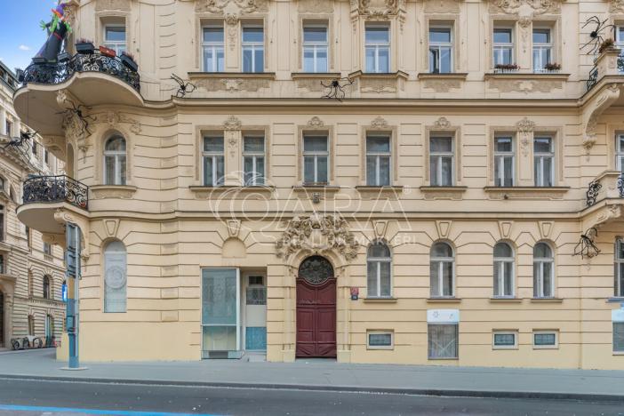 Pronájem bytu 3+kk, Praha - Vinohrady, Římská, 74 m2