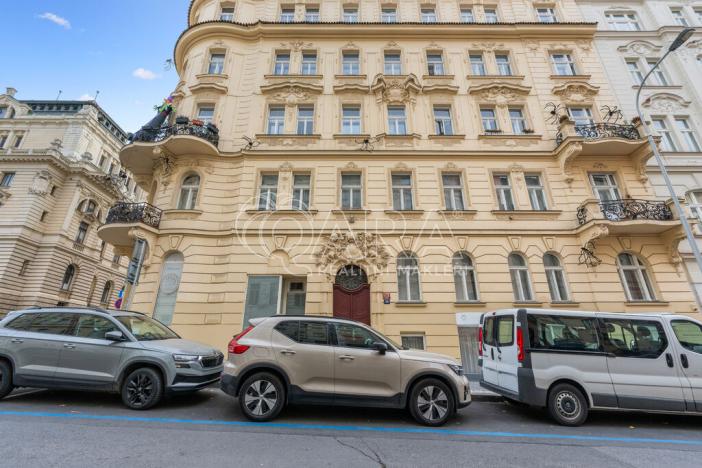 Pronájem bytu 3+kk, Praha - Vinohrady, Římská, 74 m2