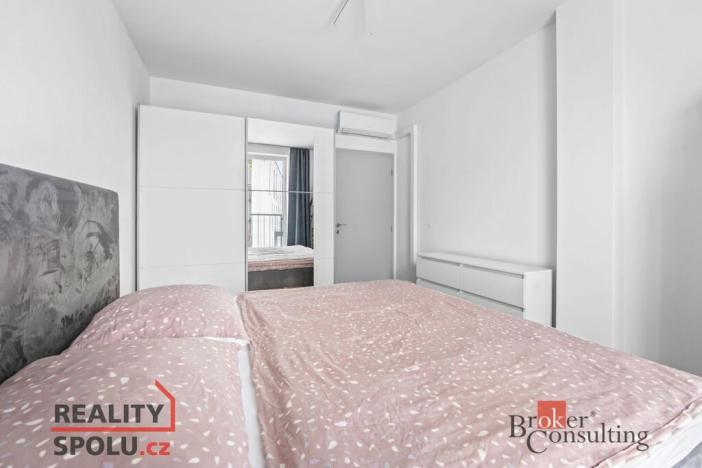 Prodej bytu 2+kk, Hradec Králové - Třebeš, Pod Svahem, 56 m2