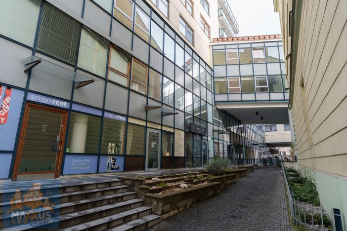 Pronájem obchodního prostoru, Praha - Vinohrady, Chrudimská, 360 m2