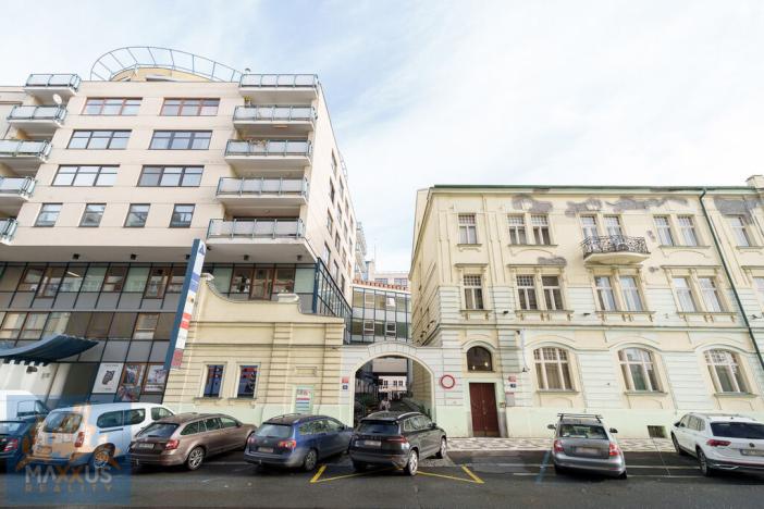 Pronájem obchodního prostoru, Praha - Vinohrady, Chrudimská, 360 m2