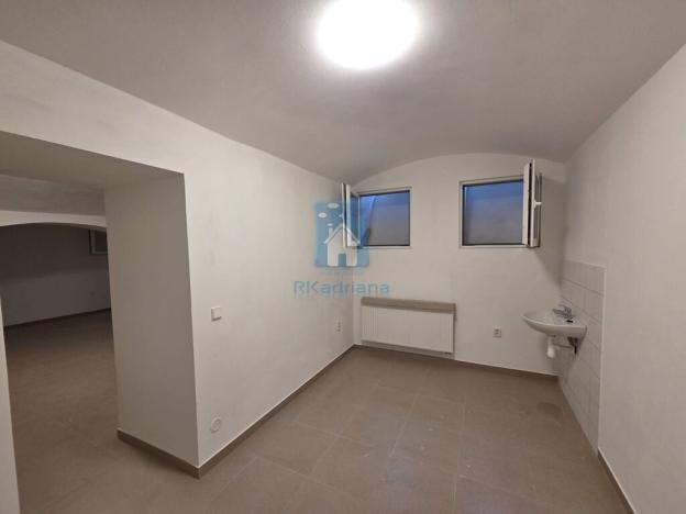 Pronájem obchodního prostoru, Plzeň, Černická, 36 m2