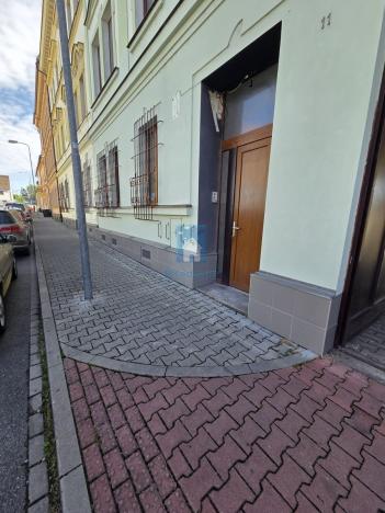 Pronájem obchodního prostoru, Plzeň, Černická, 36 m2