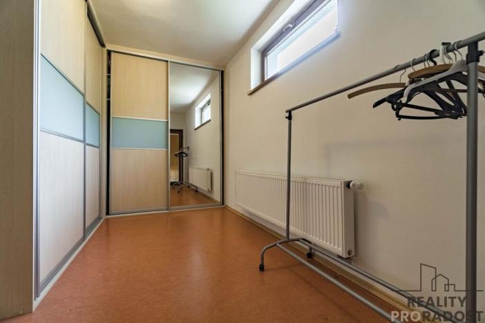 Pronájem rodinného domu, Ostrava, U Váhy, 296 m2