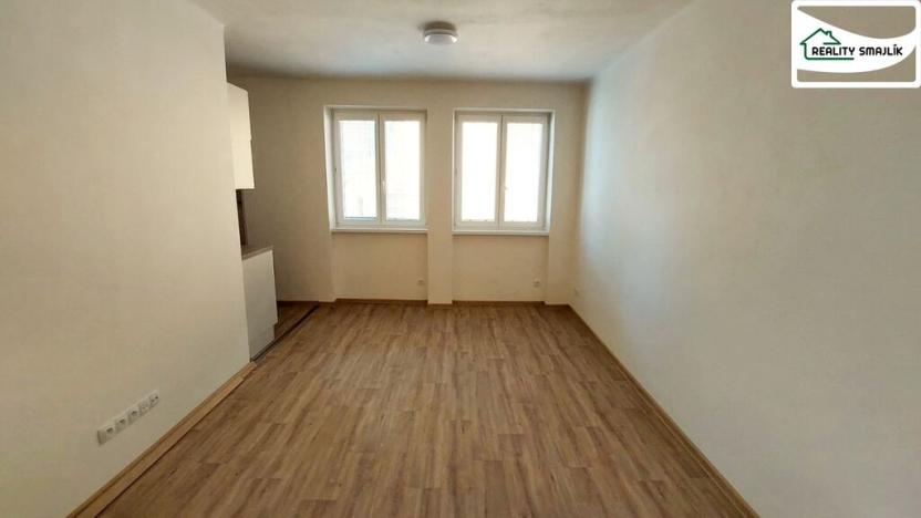 Pronájem bytu 1+kk, Cheb, Růžová, 25 m2