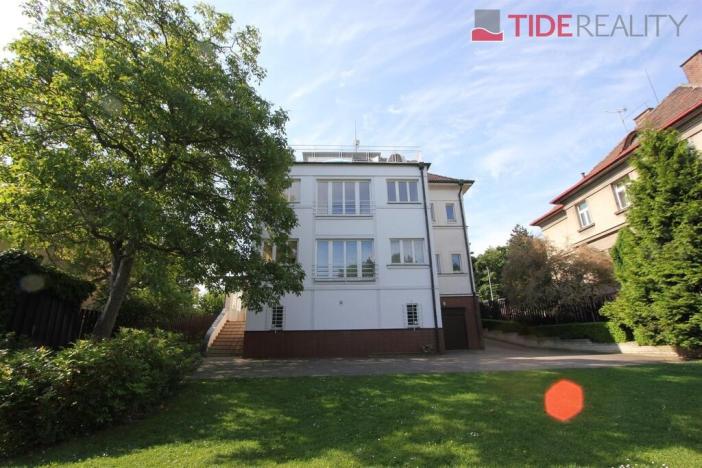 Pronájem kanceláře, Praha - Střešovice, náměstí Před bateriemi, 150 m2