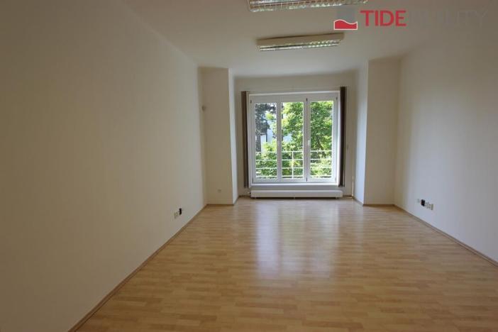 Pronájem kanceláře, Praha - Střešovice, náměstí Před bateriemi, 150 m2