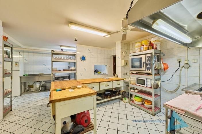 Prodej ubytování, Pec pod Sněžkou - Velká Úpa, 960 m2