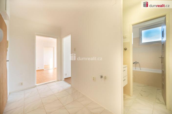 Pronájem bytu 2+1, Lhenice, Netolická, 52 m2