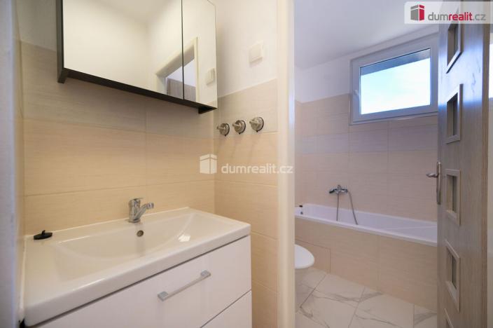 Pronájem bytu 2+1, Lhenice, Netolická, 52 m2