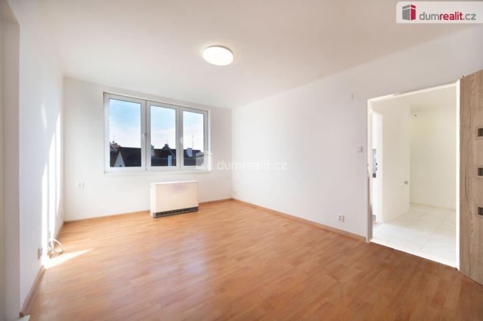 Pronájem bytu 2+1, Lhenice, Netolická, 52 m2