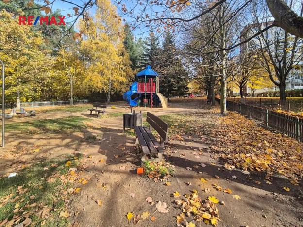 Pronájem bytu 3+1, Praha - Hlubočepy, Lamačova, 63 m2