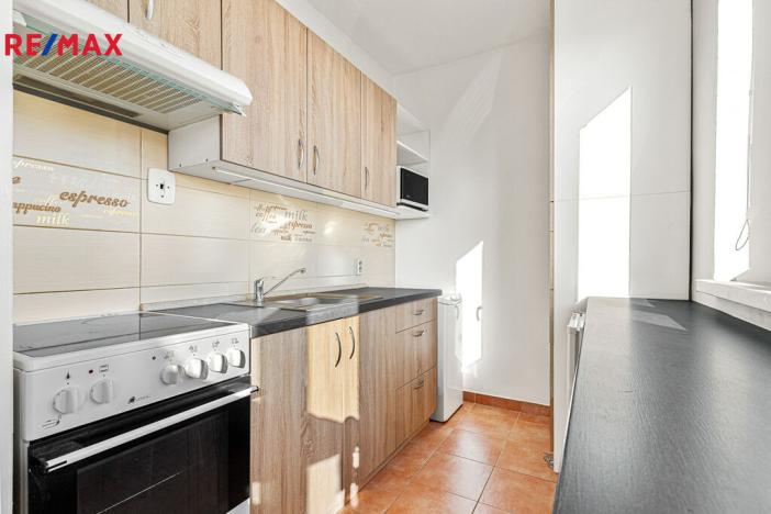 Prodej bytu 1+kk, Pardubice - Černá za Bory, Na Vsi, 30 m2