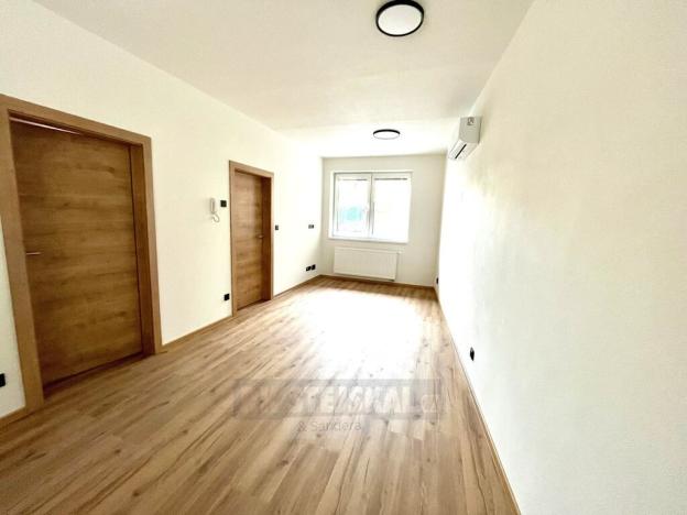 Pronájem bytu 2+kk, Kamenný Újezd, Budějovická, 42 m2