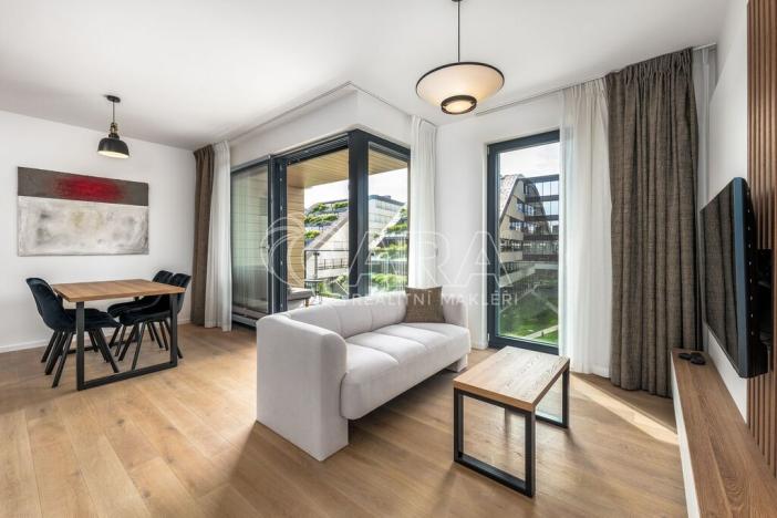 Pronájem bytu 2+kk, Praha - Libeň, Menclova, 52 m2