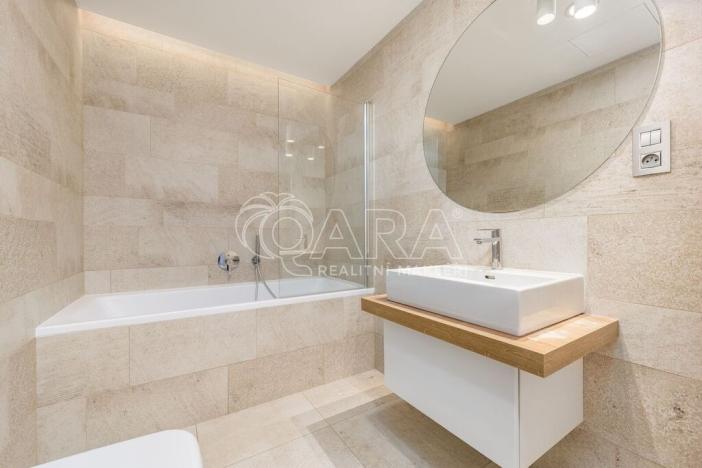 Pronájem bytu 2+kk, Praha - Libeň, Menclova, 52 m2