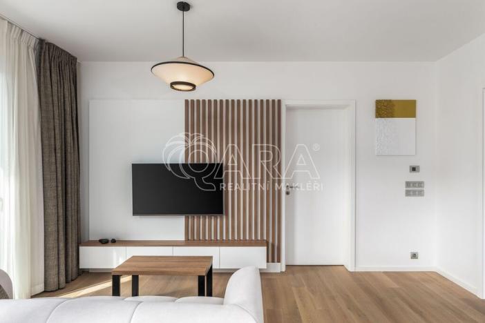 Pronájem bytu 2+kk, Praha - Libeň, Menclova, 52 m2