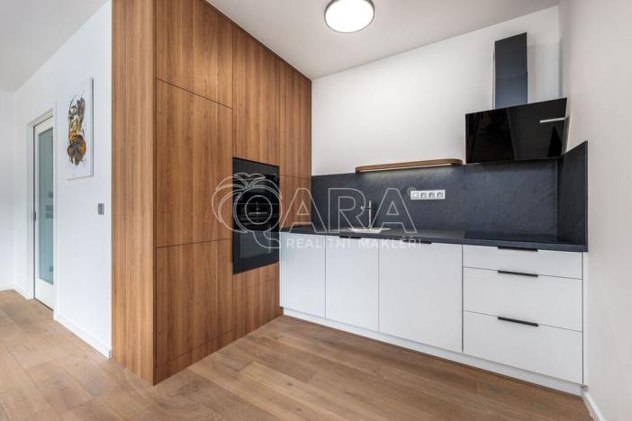 Pronájem bytu 2+kk, Praha - Libeň, Menclova, 52 m2