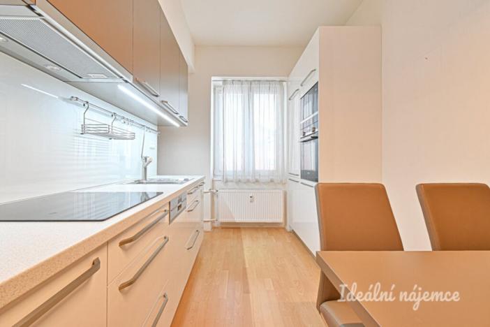 Pronájem bytu 1+1, Brno - Židenice, Škroupova, 38 m2