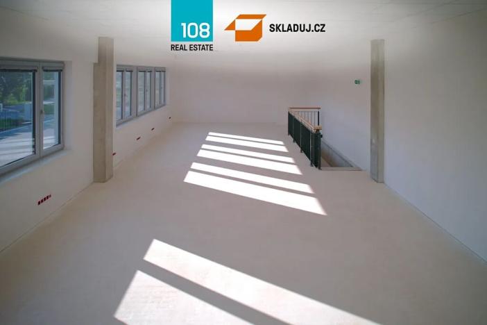Pronájem skladu, Mikulov, Nádražní, 1000 m2