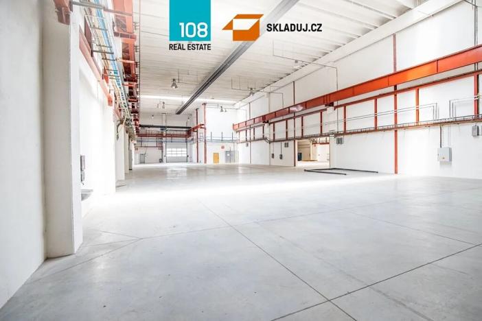 Pronájem skladu, Hořice, Máchova, 3400 m2