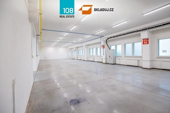 Pronájem skladu, Hořice, Máchova, 3400 m2