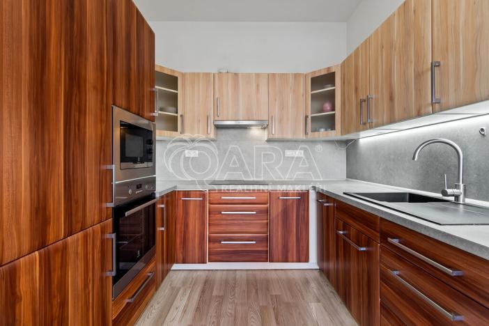 Pronájem bytu 2+kk, Praha - Pitkovice, Penízovková, 59 m2