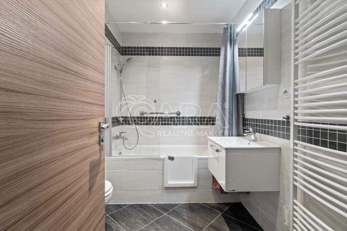 Pronájem bytu 2+kk, Praha - Pitkovice, Penízovková, 59 m2